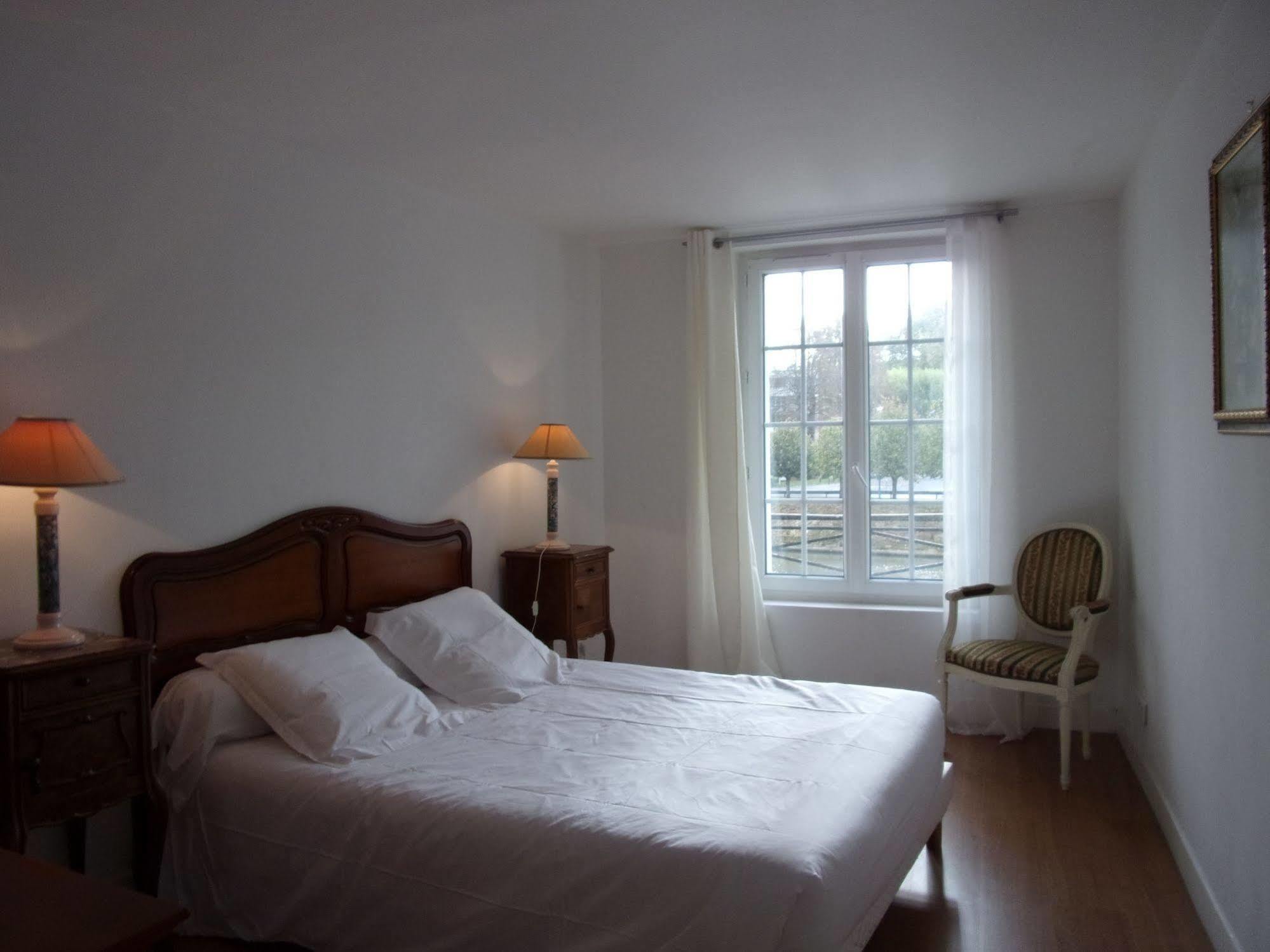 Top' Appart Hotel Pont-Sainte-Maxence Exterior photo