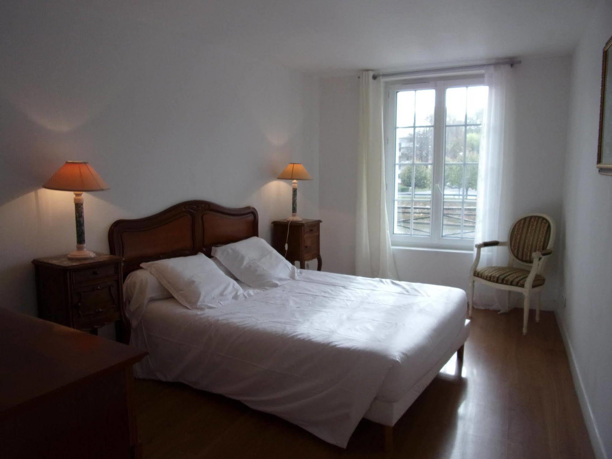 Top' Appart Hotel Pont-Sainte-Maxence Exterior photo